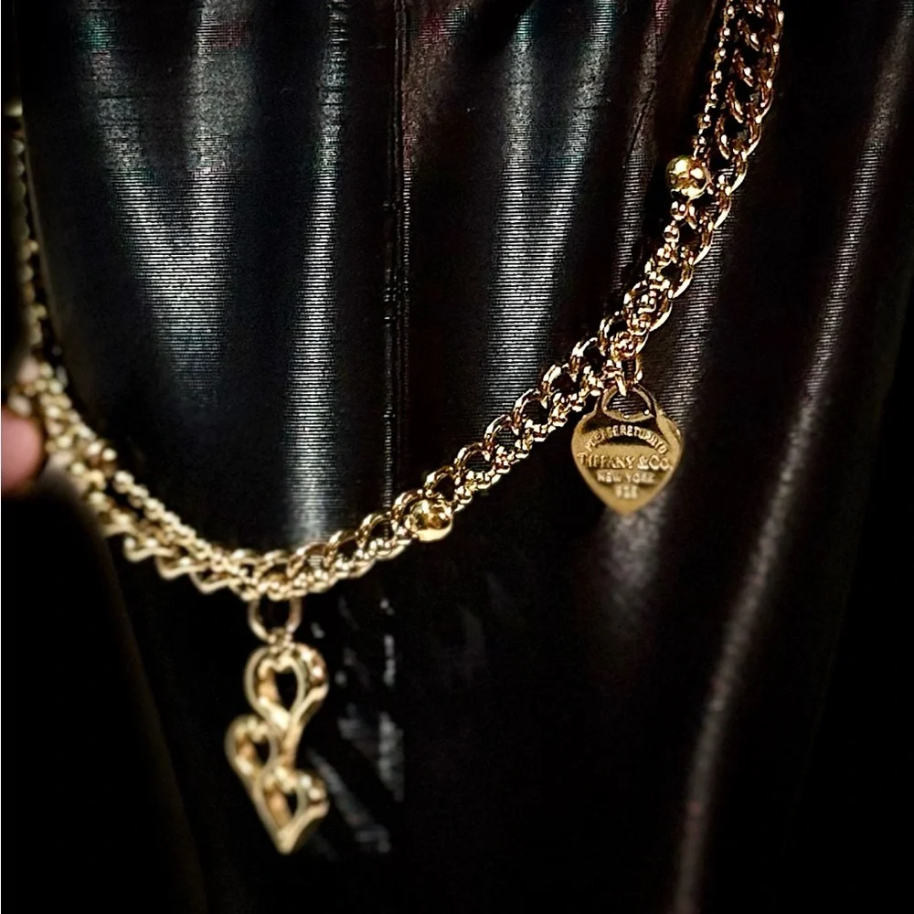 Gold Heart Charm Bracelet - Picture 4 of 5